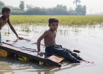 ONU reforça diretrizes para defender o direito da criança e adolescente em razão da crise climática