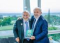 Lula tem encontro com vencedor do Prêmio Nobel de Economia, Joseph Stiglitz