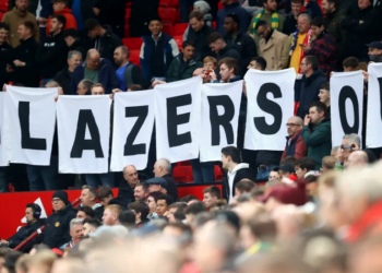 Ações do Manchester United listadas na Bolsa de Nova York caem após desistência de sheik do Catar