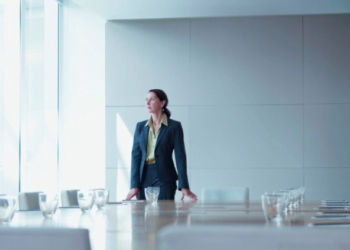 Participação de mulheres em cargos de liderança mostra aumento significativo últimos 8 anos