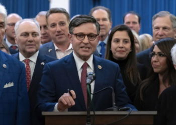 Aliado de Trump é eleito para presidir Câmara dos Representantes nos EUA