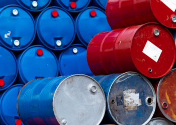 Preço do petróleo despenca em mercado preocupado com crescimento mundial