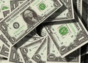 Dólar avança a RS$ 5,15