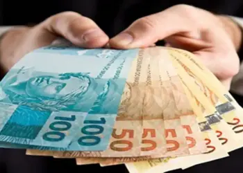 Saiba se você tem direito a 13° salário, e se sim, quando cai na conta