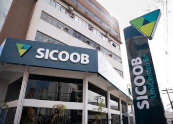 Sicoob UniCentro Br celebra resultado financeiro de R$ 7 bilhões em ativos e de R$ 1 bilhão em sobras