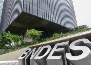 BNDES tem alta nos desembolsos e lucro recorrente 21% maior no terceiro trimestre de 2023
