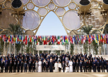 ⁠COP28: Discussão histórica sobre poluentes firma acordo entre nações