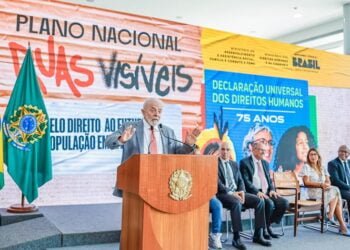 Lula anuncia investimento de R$ 1 bilhão em plano para população em situação de rua