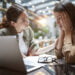 Evite o estresse no trabalho durante o final do ano: 3 dicas essenciais para colaboradores e empresas
