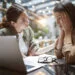 Evite o estresse no trabalho durante o final do ano: 3 dicas essenciais para colaboradores e empresas