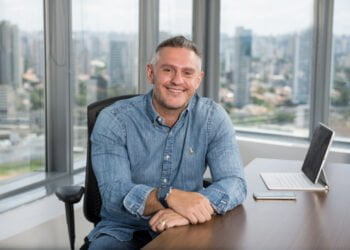 Empresa solução na nuvem mirando digitalizar um mercado de R$ 720 bilhões