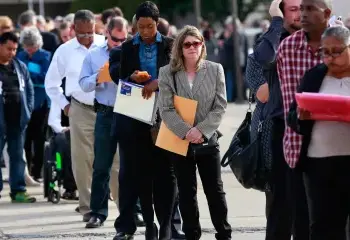 Sobe para 205 mil na semana pedido de auxílio desemprego nos EUA