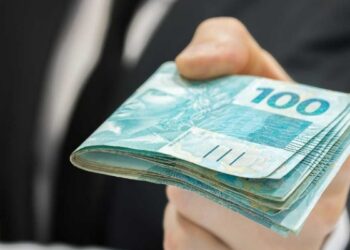 Governo define reajuste do salário mínimo para 2024