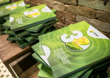 Livro retrata as três décadas de contribuição da ABAG para o desenvolvimento do agro brasileiro