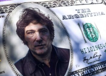 Argentina: peso oficial tem queda histórica de 54,24% e Bolsa sobe forte após anúncios do novo governo