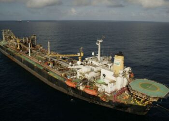 Petrobras arremata 29 blocos em leilão do petróleo