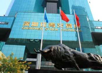 Bolsa de Xangai fecha em queda