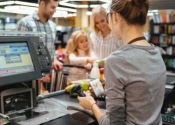 Varejo tem queda de vendas no Brasil em outubro