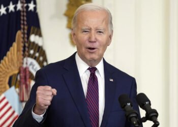 Robocall gerado por IA se faz passar por Biden em tentativa de suprimir votos