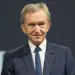 Presidente da Louis Vitton volta a ser o homem mais rico do mundo
