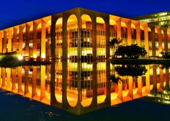 Brasil paga dívidas com organismos internacionais em 2023, fortalecendo sua imagem global