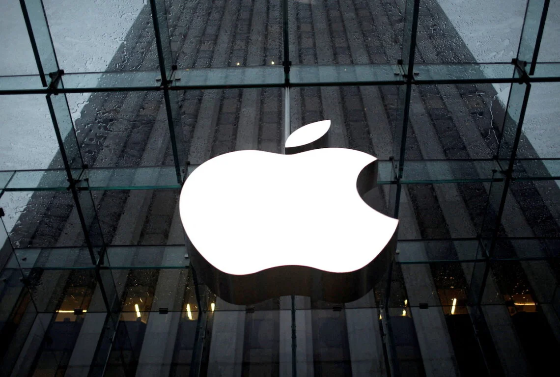 FILE PHOTO: The Apple Inc. logo is seen in the lobby of New York City's flagship Apple store, U.S., January 18, 2011. REUTERS/Mike Segar
