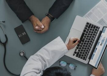 Custos dos planos de saúde empresariais superam média mundial