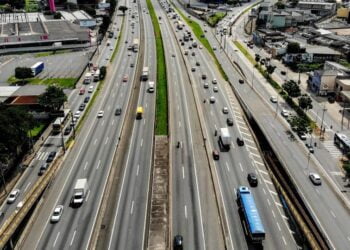 Investimento Privado Deve Impulsionar 72,2% da Infraestrutura Brasileira em 2025, Aponta Estudo da CNI