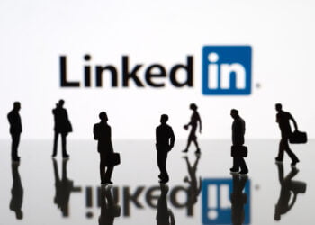 LinkedIn doa R$2,5 milhões para organizações brasileiras que combatem a desigualdade econômica