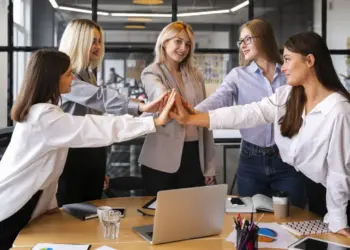 Intelligenza IT tem 50% de mulheres ocupando cargos de liderança