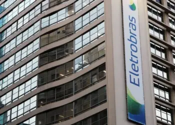 Eletrobras e Governo avançam em acordo, afirma colunista