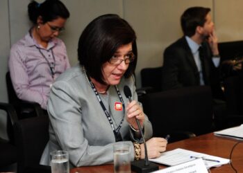 Conselho da Petrobras vai analisar nome de Magda Chambriard 