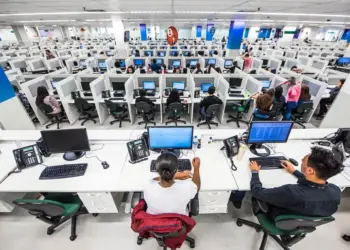 Setor de serviços do Brasil cresce 0,4% em março, diz IBGE