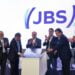 JBS anuncia doação milionária aos desabrigados do Rio Grande do Sul