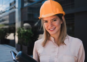 Dia Internacional da Mulher na Engenharia: pesquisa revela apenas 10% das vagas no setor foram preenchidas por mulheres em 2024