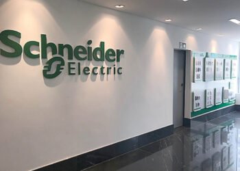 Schneider Electric economiza R$ 1,2 milhão com circularidade de embalagens importadas