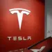Tesla Amarga Pior Desempenho Entre Gigantes da Tecnologia em 2025, Superada por Microsoft e com Apple em Declínio