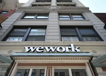 CEO da WeWork deixará o cargo quando a empresa sair da falência
