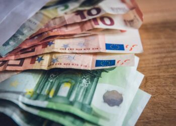 Atividade industrial da zona de euro registra piora em junho, diz PMI