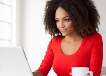 Estudo de Harvard revela sete profissões associadas à infelicidade no trabalho