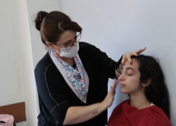 Mulheres com câncer ganham dia de beleza e ensaio fotográfico,  no domingo, 7 de julho