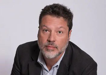 Alex Rocco deixa a diretoria de marketing da Sky