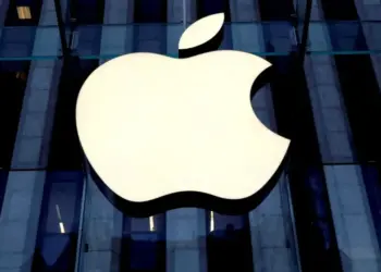 Ação da Apple atinge máxima histórica