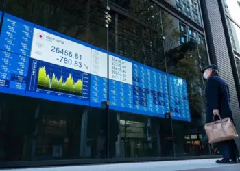 Bolsa do Japão se recupera com força e salta 10,23%