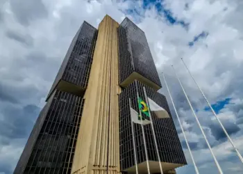 Mercado financeiro eleva estimativa de inflação para 2024 e 2025