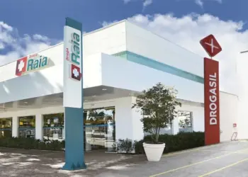 Ações da RD Saúde caem mais de 3% após troca de CEO