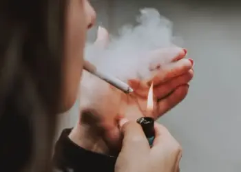 Governo aumenta imposto sobre cigarro