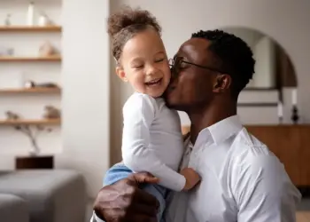 Dia dos Pais: brasileiro gastou 13% mais em presentes comprados a duas semanas da data em 2023