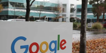 Rússia multa Google e Discord por conteúdo proibido