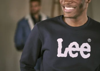 Lee lança coleção Outono/Inverno 2025 no Salão Casamoda